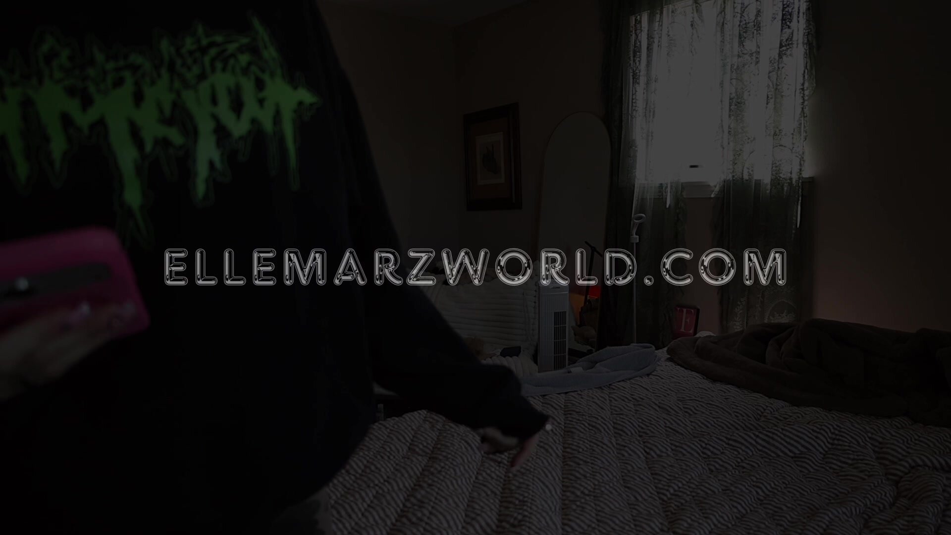 Elle Marz 5