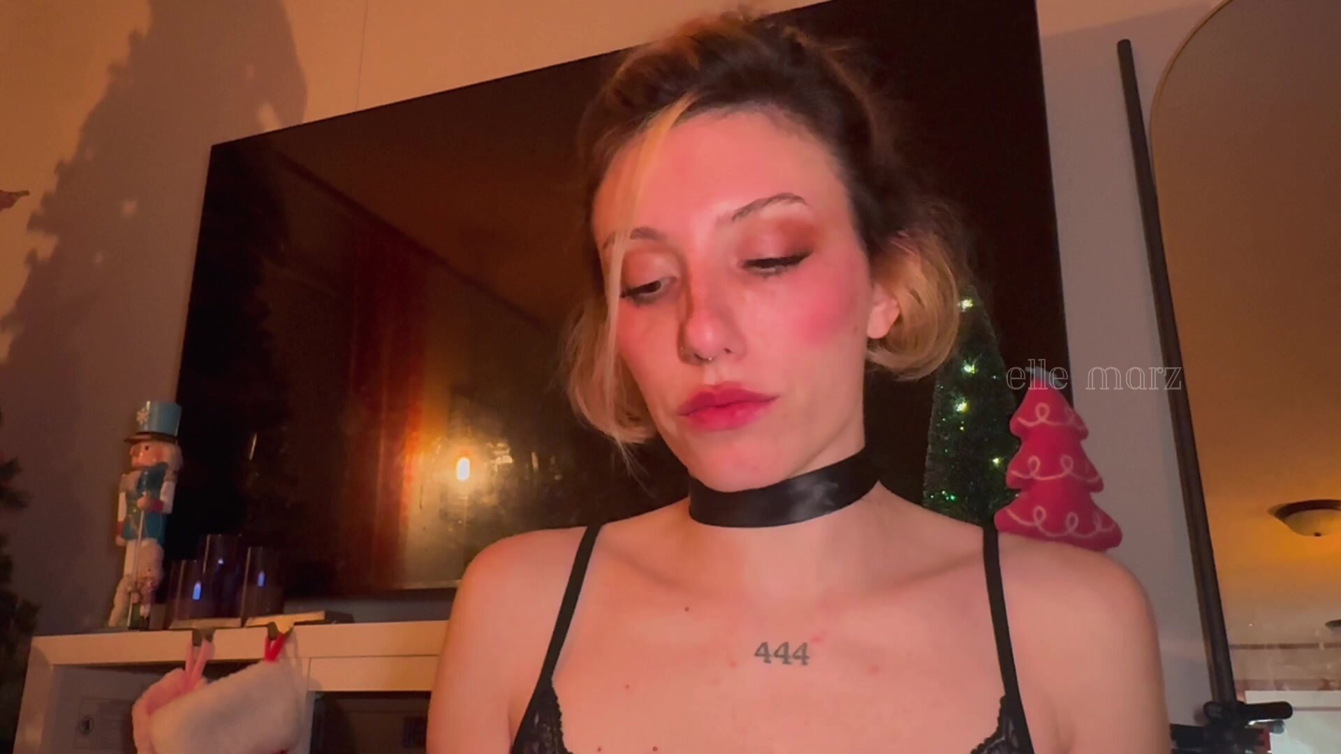 Elle Marz 6
