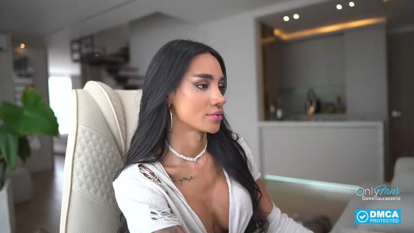 Sweetlaurasaenz