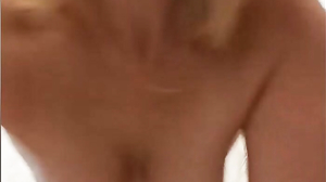 Milf pussy play