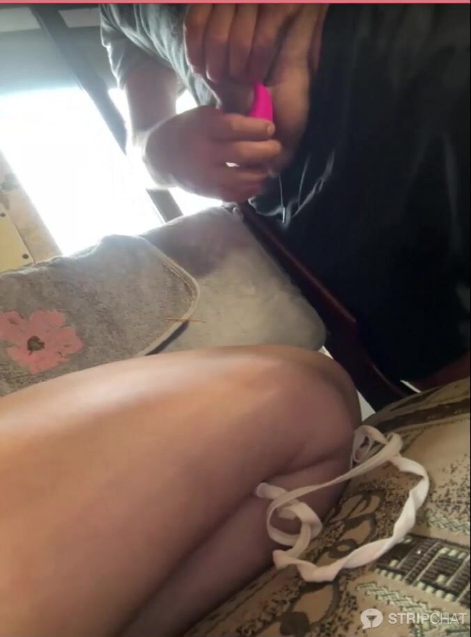 space_stacy suck and show feet