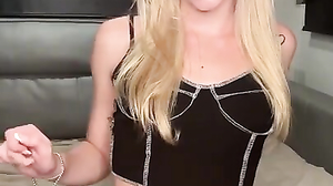 Aprilbanxx Onlyfans Stuffs Her Pussy With A Dildo