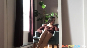 Home Alone Horny Milf Fingers Herself to Orgasm on Webcam