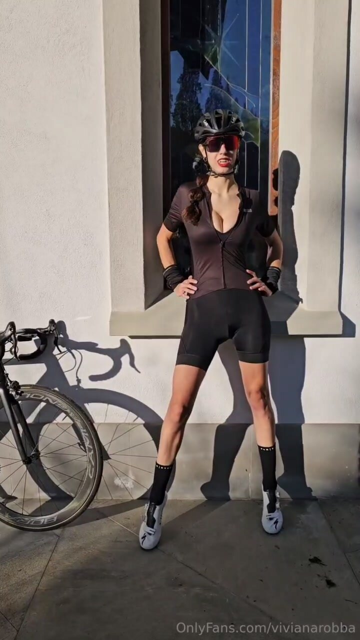 Vivi4narobba - cum in mouth OF video