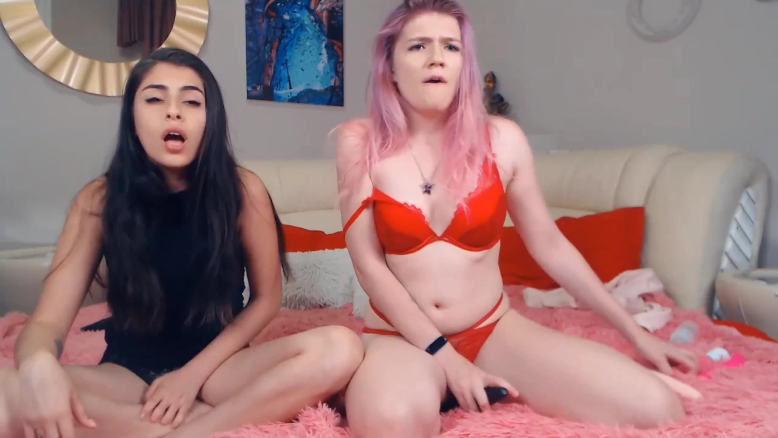 Kate_spice and friend body tease
