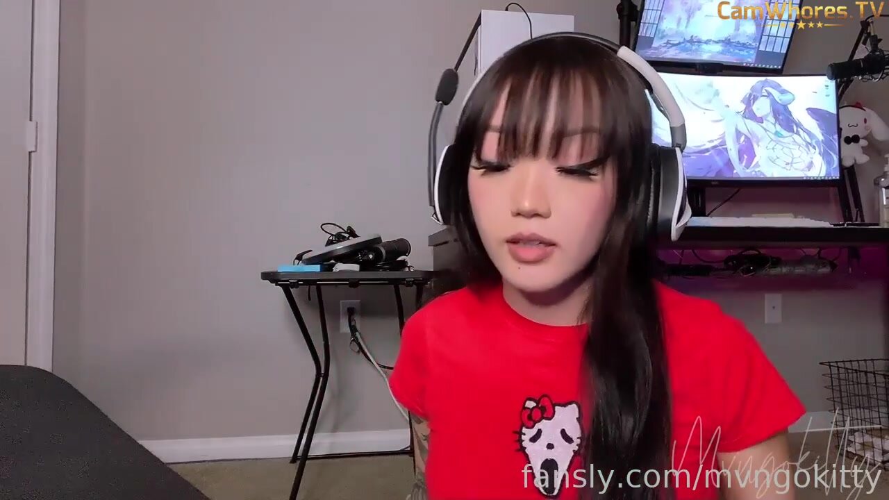 cute asian gamer girl needs suck a dick