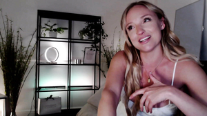 MissCandece webcam video from MyFreeCams [May 31 2023]