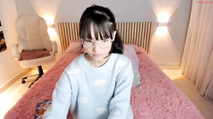 little_effy18_29062023_2338_female_chaturbate