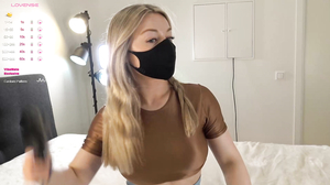 CB_blondehottiekerry_20230817