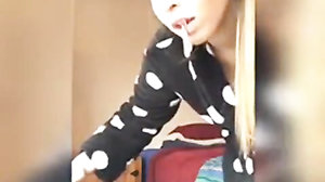 Porno qizi onamga kunnilingus beradi Arvohlar bilan jinsiy aloqa